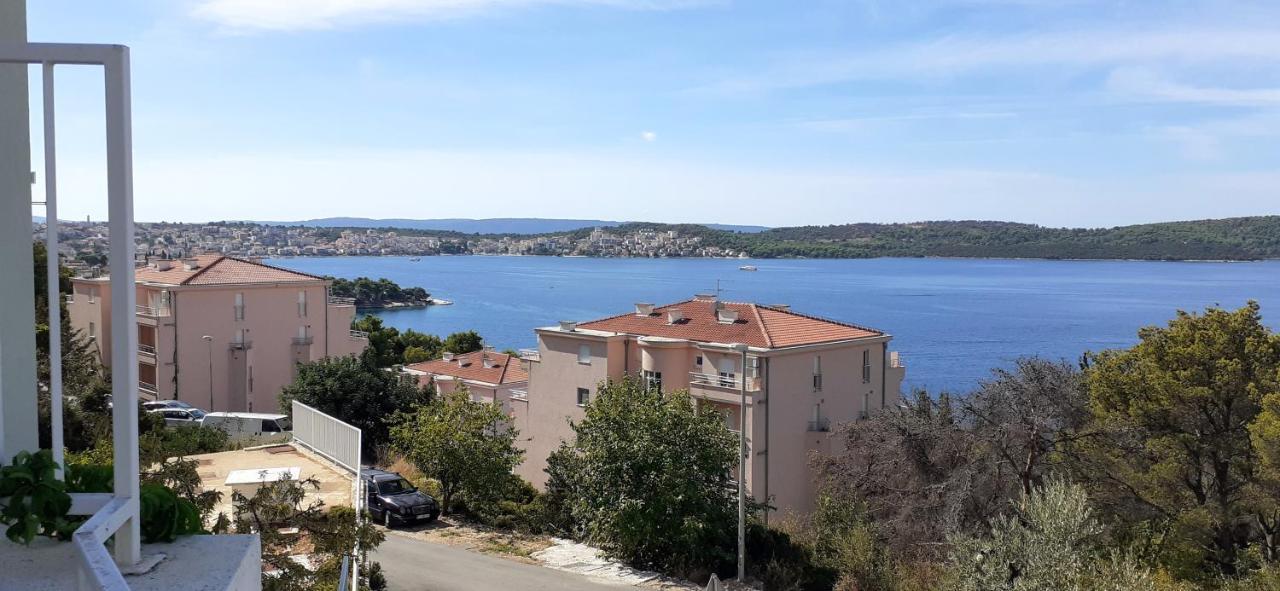 Apartman Mikola With Sea View Trogir Kültér fotó